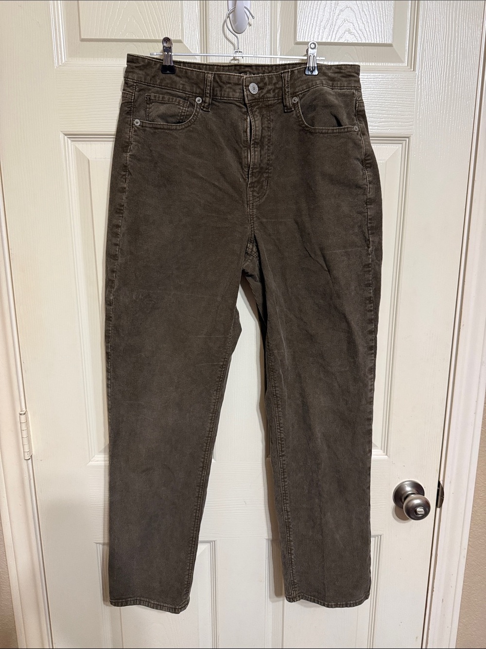 American Eagle Outfitters Men's Olive-Brown Relaxed Jeans